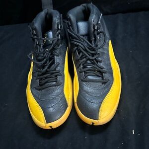Black and Yellow Men's jordan’s-size 7.5-#490